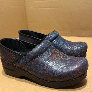New Dansko Clogs in Black and Purple